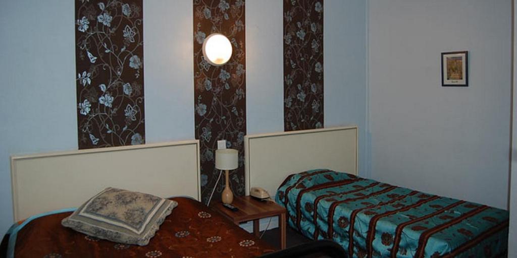 שאלון-סור-סאון Hotel Des Jacobines חדר תמונה
